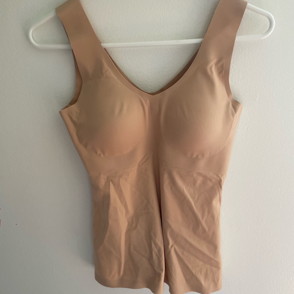 NWT Knix Evolution beige built-in bra tank top